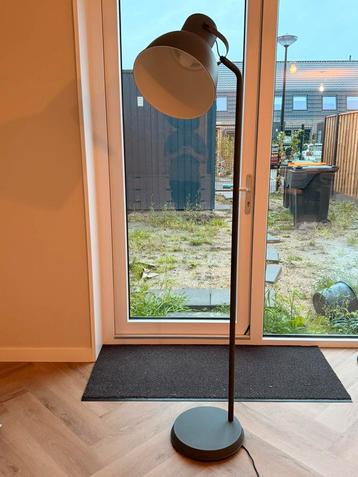 IKEA HEKTAR staande lamp – industrieel design beschikbaar voor biedingen