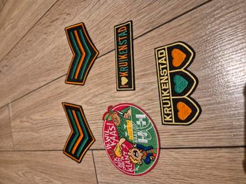 Kruikenstad emblemen carnaval beschikbaar voor biedingen