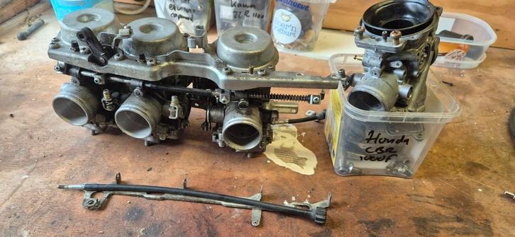 Carburateurs honda cbr 1000f sc21, Motoren, Onderdelen | Honda, Ophalen of Verzenden