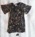 Zwart kanten jurkje met bonte bloemen. Merk: Promod., Maat 38/40 (M), Zwart, Zo goed als nieuw, Boven de knie