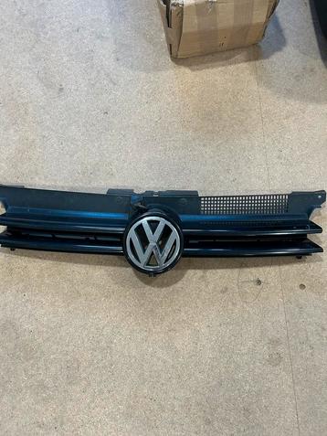 Golf 4 grill zwart beschikbaar voor biedingen
