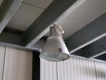 Prachtige industrie lampen 12 stuks , groot formaat  beschikbaar voor biedingen