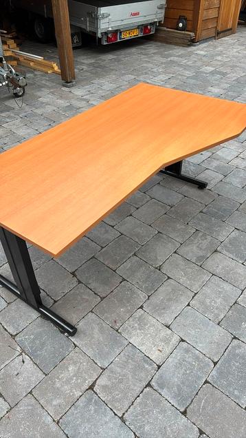 Bureau / werktafel 80/100 x 180 beschikbaar voor biedingen