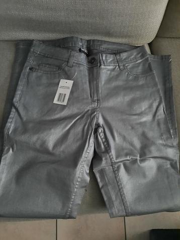 Damesbroek metallic look maat 38 NIEUW. beschikbaar voor biedingen