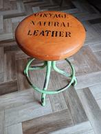 Vintage Kruk met Leren Zitting, Ophalen of Verzenden, Gebruikt, IJzer