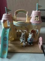 Sylvanian Family baby creche kasteel inclusief fam. Konijn, Ophalen of Verzenden, Zo goed als nieuw, Poppenhuis