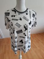 Wit / zwart t-shirt met printjes. Maat S. Valt ruim. Nieuw!, Kleding | Dames, T-shirts, Nieuw, H&M, Ophalen of Verzenden, Wit