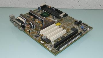 ASUS P2B-D | DUAL INTEL PENTIUM 3 | Moederbord | REV 1.06!! beschikbaar voor biedingen