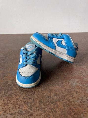 Nike panda “blauw” beschikbaar voor biedingen