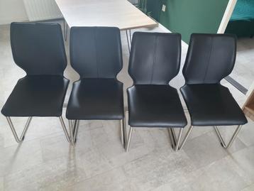 Set van 4 lederen stoelen – sledeframe beschikbaar voor biedingen