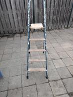 Ladder 5 treden, Doe-het-zelf en Verbouw, Ladders en Trappen, Ophalen, Zo goed als nieuw