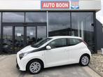 Toyota Aygo 1.0VVT-i X-PLAY : APPCARPL/P-CAM/LED/S&S/ MEDIA/, Voorwielaandrijving, Stof, Gebruikt, Euro 6