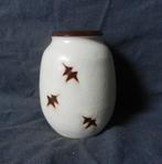 Ellipsvormig creme wit vaasje m 6 uitsparingen Ravelli, chip, Antiek en Kunst, Antiek | Keramiek en Aardewerk, Ophalen of Verzenden