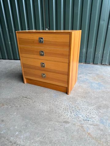 Vintage Zweedse ladekast jaren 70 beschikbaar voor biedingen