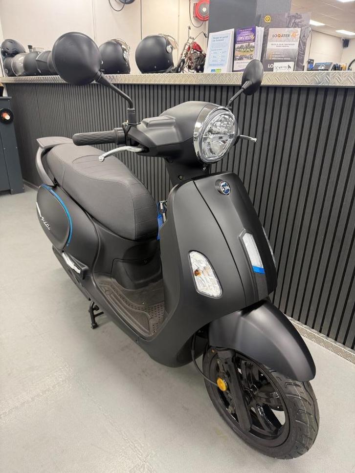 Sym E-Fiddle 4 IV Brom Mat Zwart Elektrische Nieuw 45KM, Fietsen en Brommers, Scooters | SYM, Nieuw, Fiddle, Maximaal 45 km/u