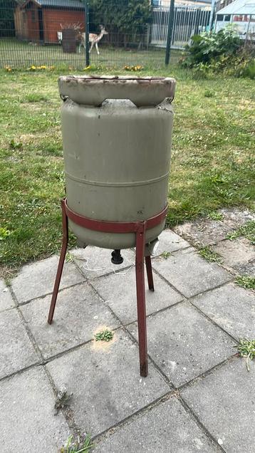Vulknecht met gasfles 11kg beschikbaar voor biedingen