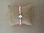 Licht roze kralen armband met klaver ibiza boho hippie stijl, Kunststof of Plastic, Nieuw, Ophalen of Verzenden, Roze
