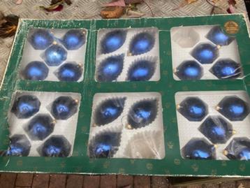 kerstballen,boomstandaard,kerstloper,waxinelichtjes kristal beschikbaar voor biedingen