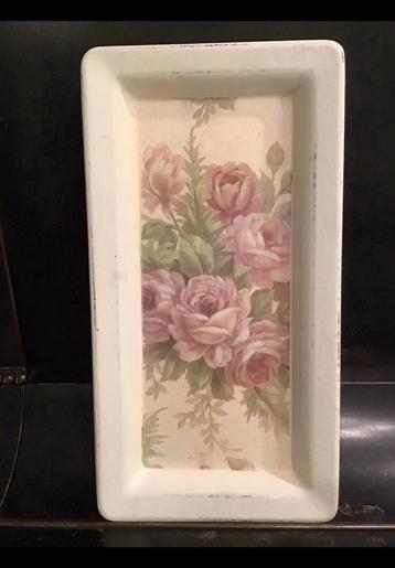 Langwerpig wit dienblad, roze rozen & blad ong 32,5 x 17 cm. beschikbaar voor biedingen