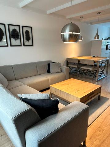 Salon tafel met lade  beschikbaar voor biedingen