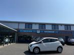 Toyota Aygo 1.0 VVT-i | X-Play 5-Drs | Airco | Navi, Auto's, Toyota, Voorwielaandrijving, Gebruikt, Euro 6, 4 stoelen