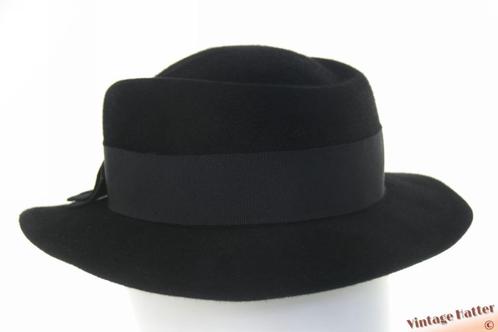 Vintage Dameshoed HTB zwart geborsteld vilt 55 = S tot XS, Kleding | Dames, Hoeden en Petten, Zo goed als nieuw, Hoed, 55 cm (S, 6⅞ inch) of minder