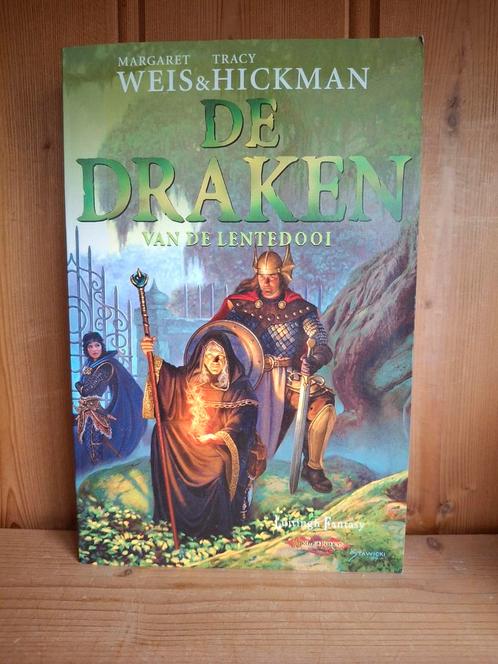 Hickman - Draken van de lentedooi, Boeken, Fantasy, Zo goed als nieuw, Ophalen of Verzenden