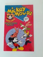 Mickey Mouse verjaardagsalbum, Verzamelen, Disney, Overige typen, Mickey Mouse, Ophalen of Verzenden, Zo goed als nieuw