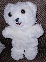 Klein wollig wit robijn beertje, Ophalen of Verzenden, Gebruikt, Beer