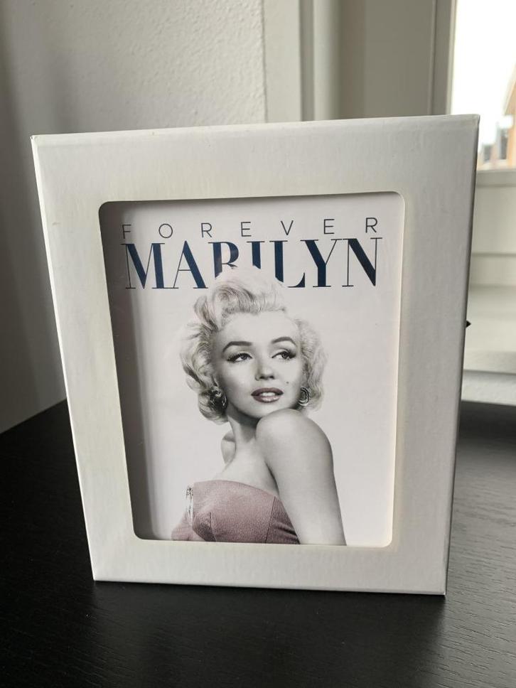 Forever Marily Monroe Blu-ray 7 DVD box met foto kaarten, Cd's en Dvd's, Dvd's | Tv en Series, Boxset, Ophalen