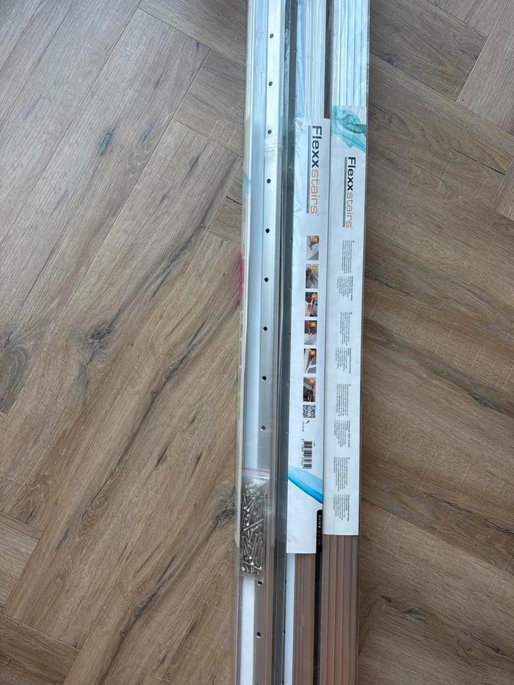 Flexxstairs trapstrips zilver - Nieuw in verpakking, Doe-het-zelf en Verbouw, Kozijnen en Schuifpuien, Nieuw, Overige typen, Aluminium