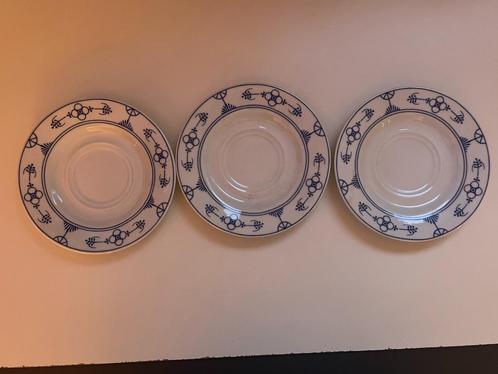 D211 Jager Saks Blau Saks Schoteltjes Schaaltjes Eisenberg, Huis en Inrichting, Keuken | Servies, Gebruikt, Kop(pen) en/of Schotel(s)
