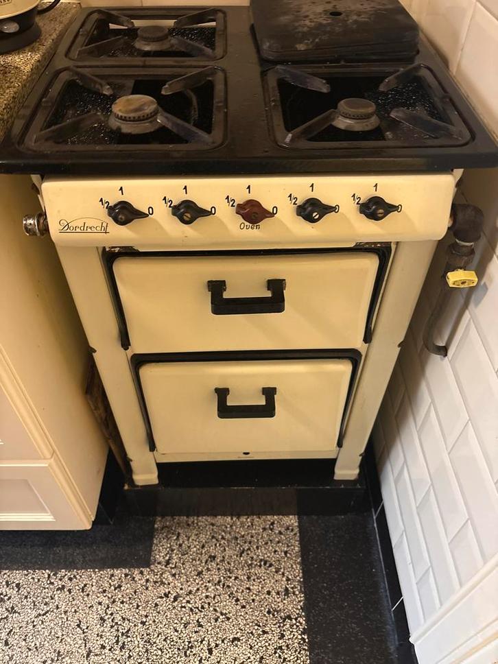 Antiek retro Gasfornuis met Bordenwarmer & Gasoven, Witgoed en Apparatuur, Fornuizen, Gebruikt, Vrijstaand, Gas, 4 kookzones, 85 tot 90 cm