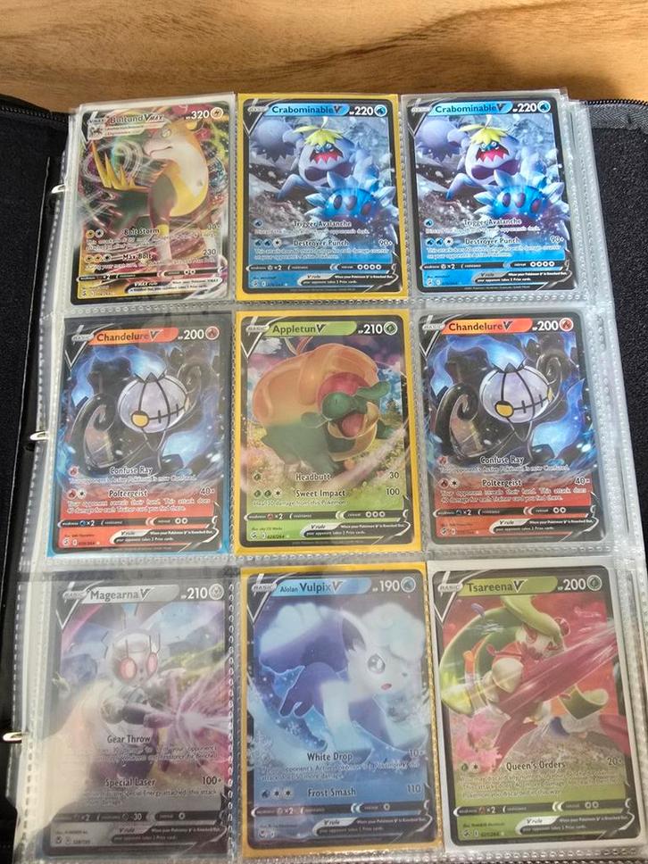 Pokemon Diverse V, Vstar en Vmax kaarten, Hobby en Vrije tijd, Verzamelkaartspellen | Pokémon, Zo goed als nieuw, Meerdere kaarten