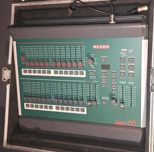 Zero 88 Elara Lichttafel - Flightcase, Muziek en Instrumenten, Licht en Laser, Zo goed als nieuw, Licht, Ophalen