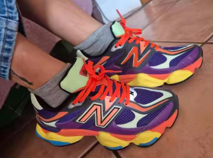 New Balance 9060 prisma paars Sneakers - Maat 42, Kleding | Heren, Schoenen, Gedragen, Sneakers of Gympen, Overige kleuren, Ophalen of Verzenden