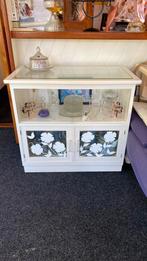 Klein vitrine kastje, Huis en Inrichting, Kasten | Vitrinekasten, Minder dan 50 cm, Ophalen of Verzenden, Zo goed als nieuw, Minder dan 100 cm