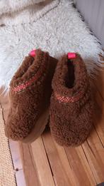 Uggs sloffen maat 37, UGG, Bruin, Ophalen of Verzenden, Zo goed als nieuw