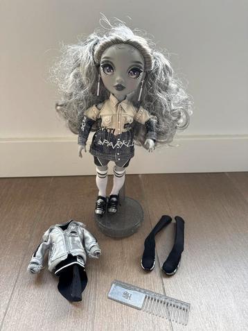Rainbow High Shadow High pop - Nicole Steel beschikbaar voor biedingen
