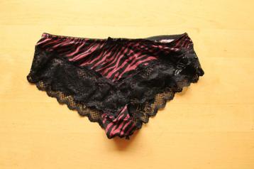 NIEUW zwart damesbroekje maat M met rood panterprintmotief beschikbaar voor biedingen