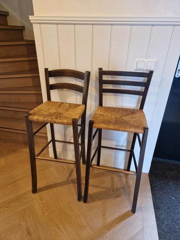 2 vintage barkrukken met rieten zitting  beschikbaar voor biedingen