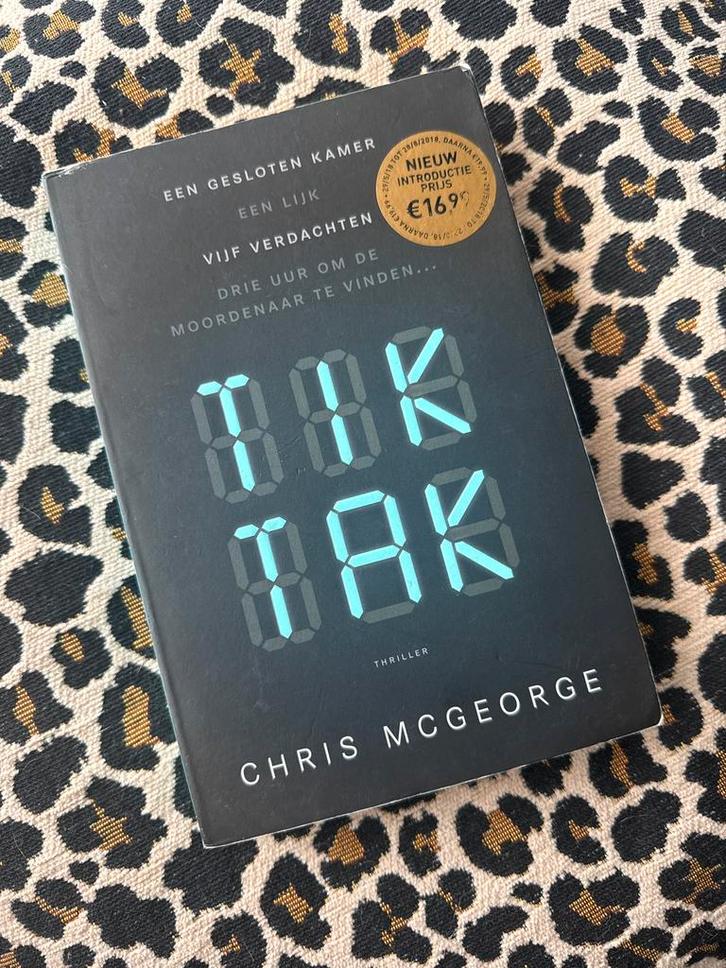 BOEK ; Tik Tak - Chris McGeorge Thriller, Boeken, Thrillers, Zo goed als nieuw, Nederland, Ophalen of Verzenden