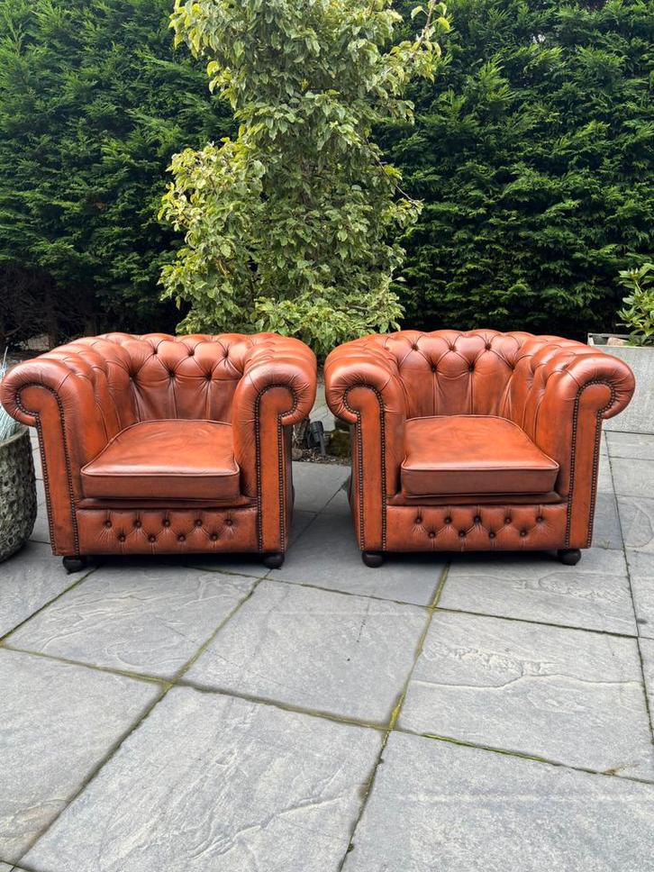 2 Stoere Chesterfield Clubfauteuils, Huis en Inrichting, Fauteuils, Gebruikt, Leer, 100 tot 125 cm, 75 tot 100 cm, Ophalen of Verzenden