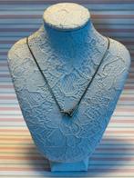 Zilveren collier met abstracte hanger, Met hanger, Ophalen of Verzenden, Zo goed als nieuw, Zilver