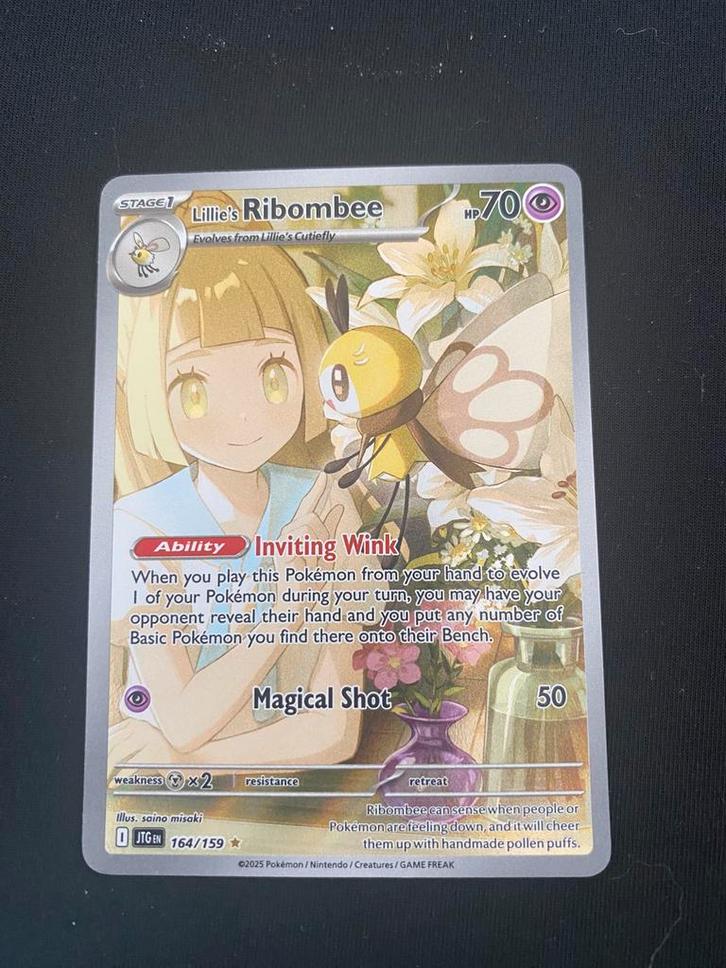 Lillie's Ribombee 164/159 Journey Together, Pokemon TCG, Hobby en Vrije tijd, Verzamelkaartspellen | Pokémon, Zo goed als nieuw