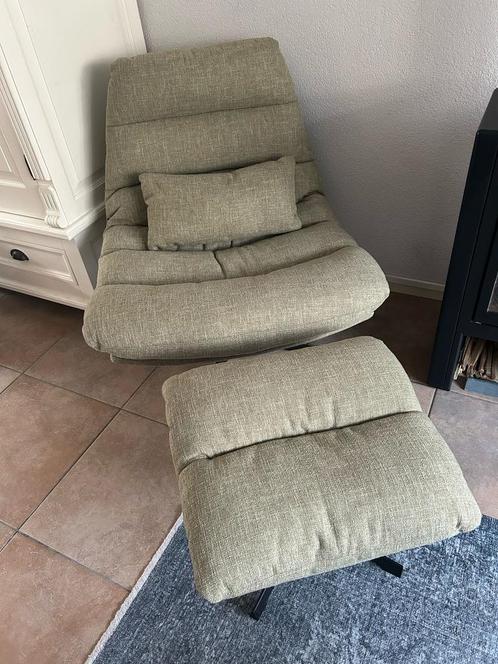 Te koop groen draai fauteuil met kruk helemaal nieuw, Huis en Inrichting, Fauteuils, Nieuw, 50 tot 75 cm, Ophalen