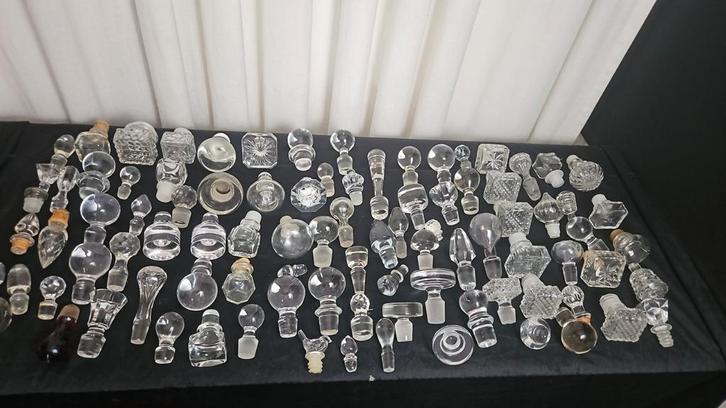 Karafdoppen Kristal/Glas - 95 stuks, Antiek en Kunst, Antiek | Glas en Kristal, Ophalen