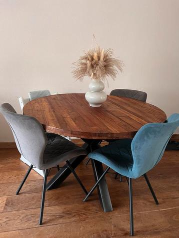 Robuuste ronde eettafel met stalen kruisspoot beschikbaar voor biedingen