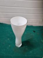 vaas wit glas melkglas 31cm, Ophalen of Verzenden, 'T Olde Gre-j, Info@toldegrej.nl, Endepoelstraat 20f Didam