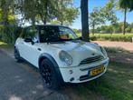 Mini 1.6 16V Cooper 2005 Wit, Auto's, Voorwielaandrijving, Lederen bekleding, Zwart, 4 cilinders